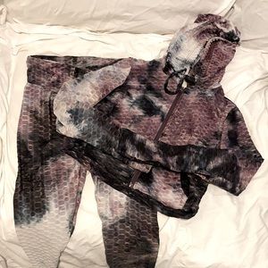 New Hoodie and leggings set from No Comment